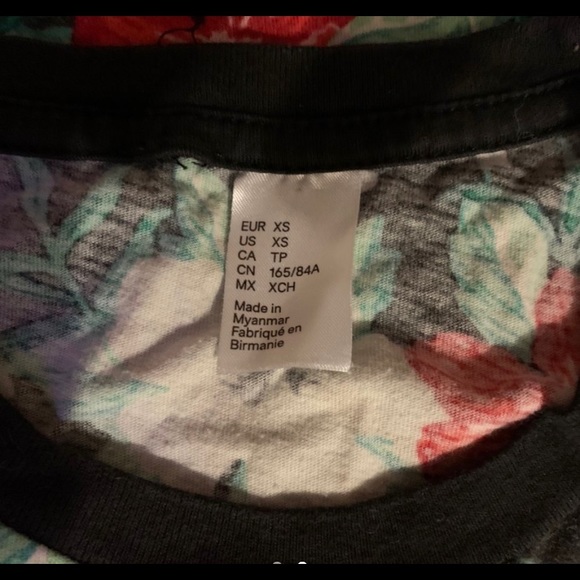 Men’s T-Shirt.. size XS - Picture 2 of 2